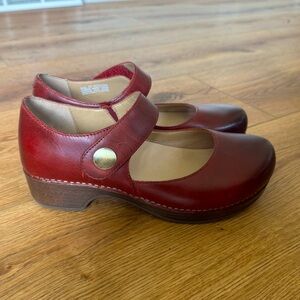 Dansko Beatrice Mary Jane Clog for Women Size 39